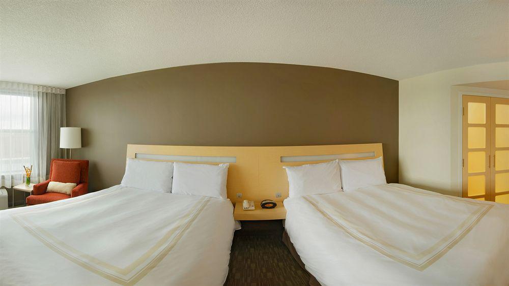 Novotel Montreal Aeroport Dorval Kültér fotó